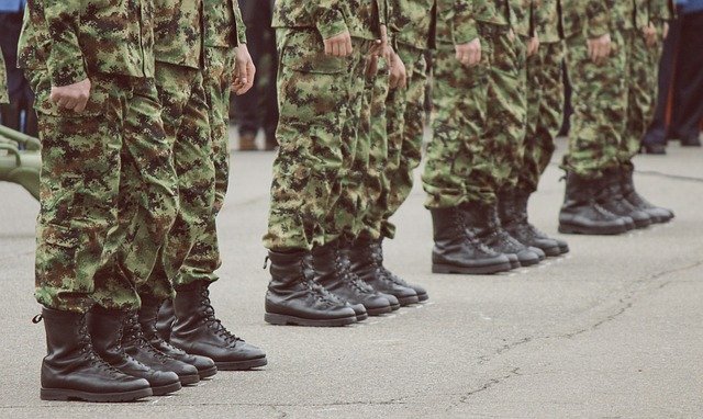 vojska-čizme-uniforma-srbija