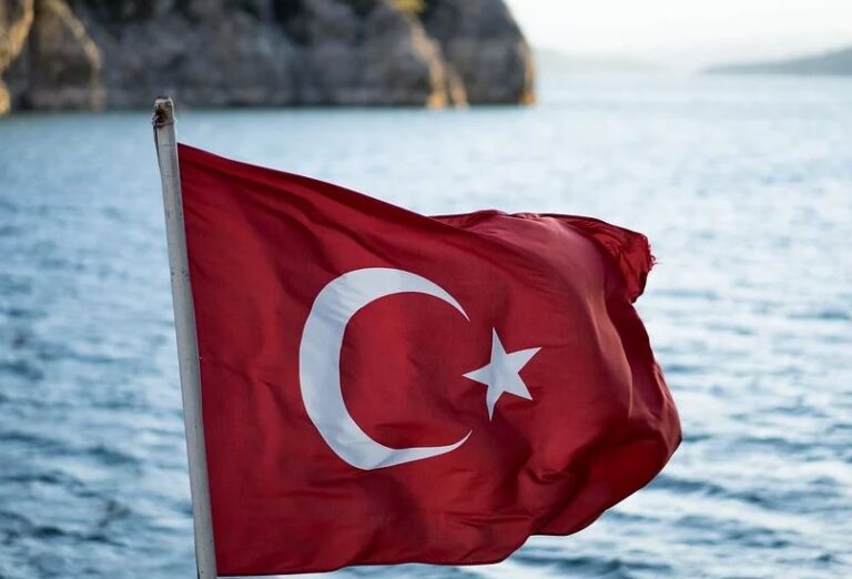 turska-zastava-more-letovanje